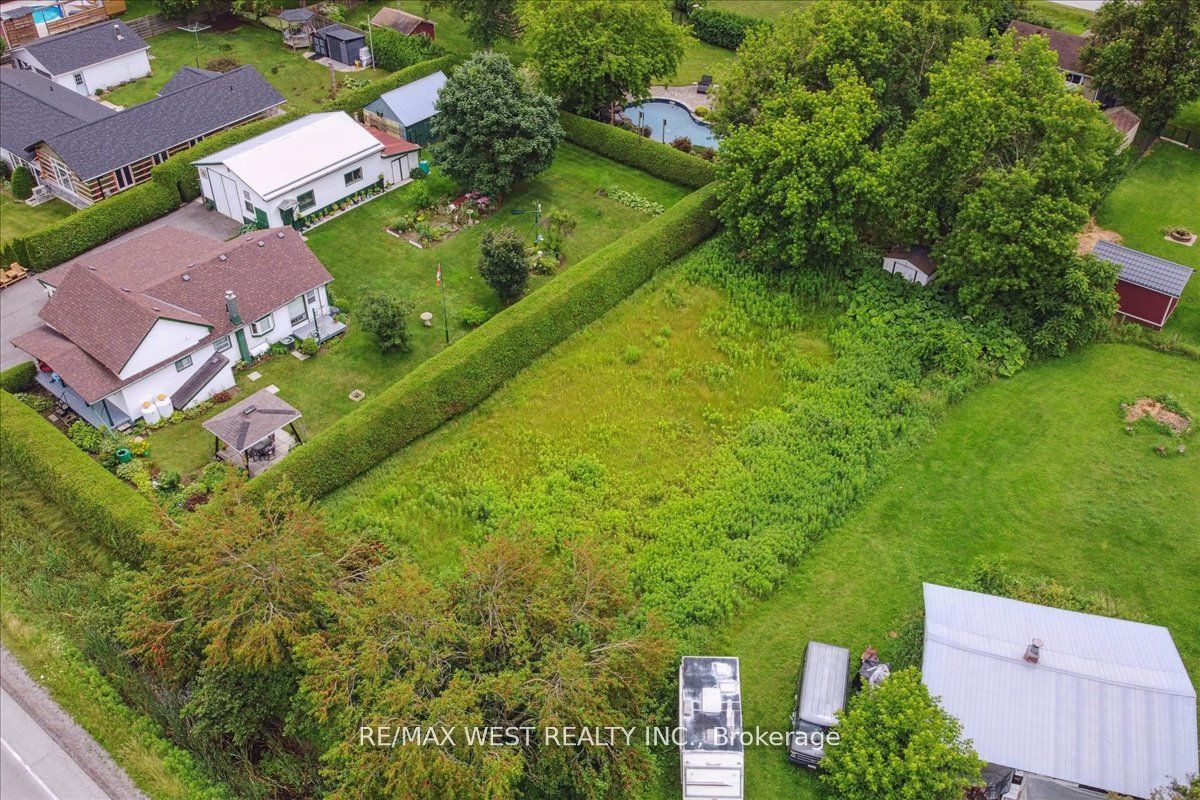 5601 Ravenshoe Road, East Gwillimbury, ON L0E 1R0
