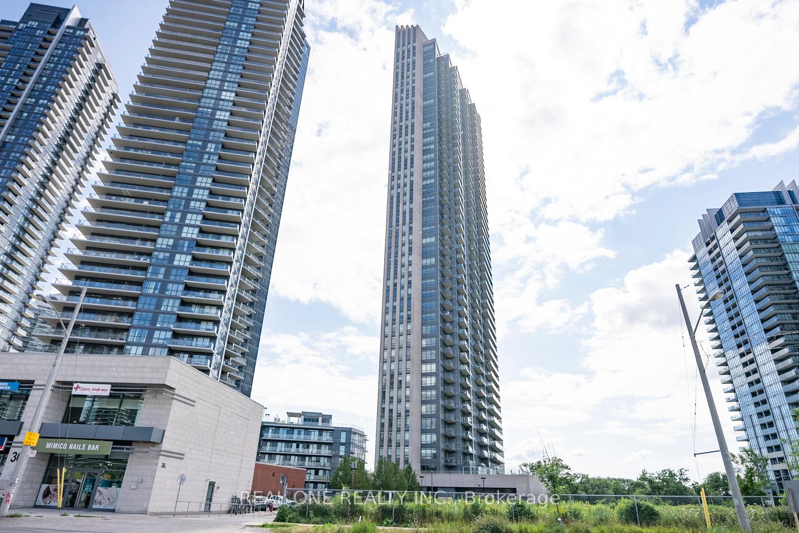 1 Bedroom Condo at 36 Park Lawn, Toronto For sale
