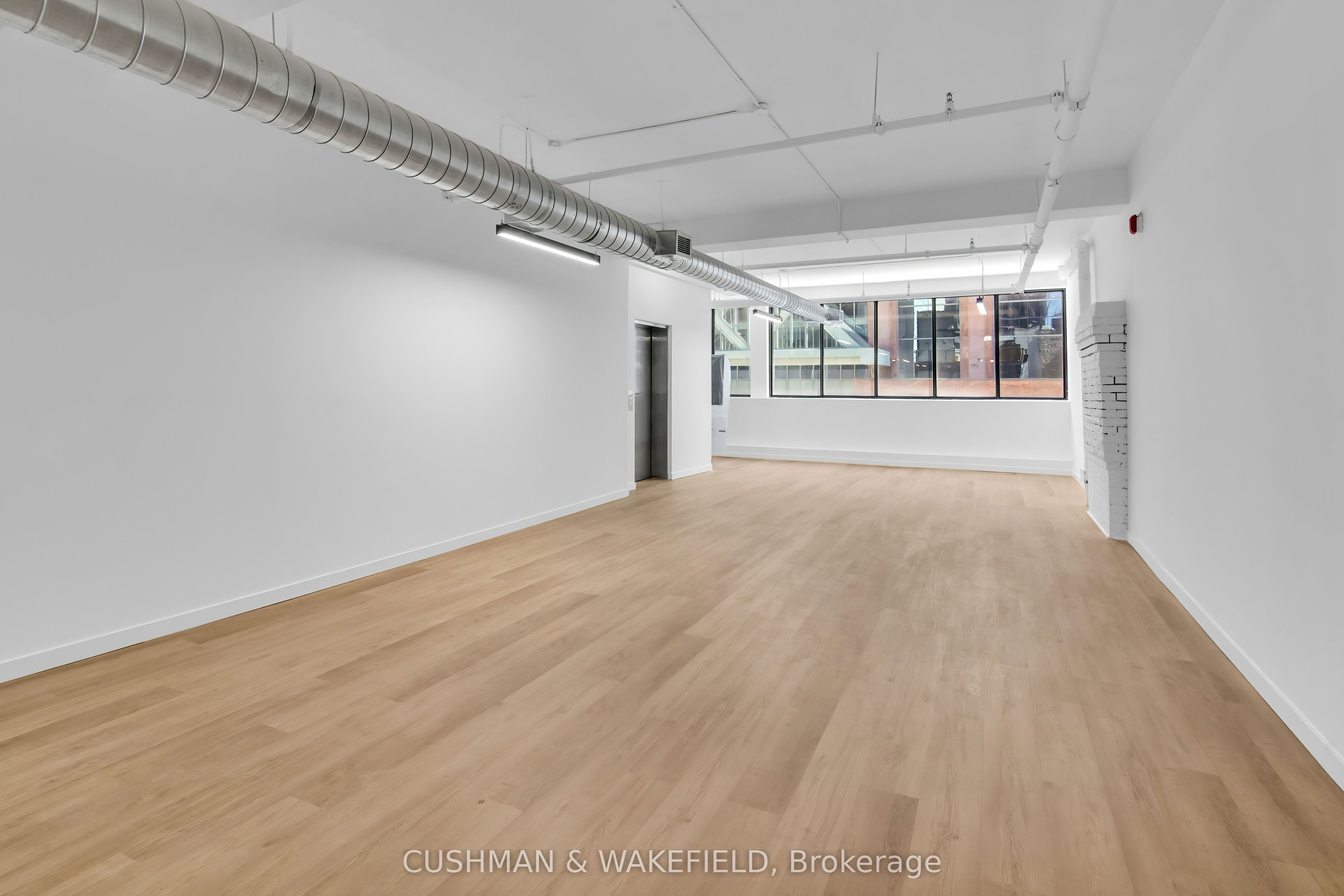 146 Yonge Street, #400