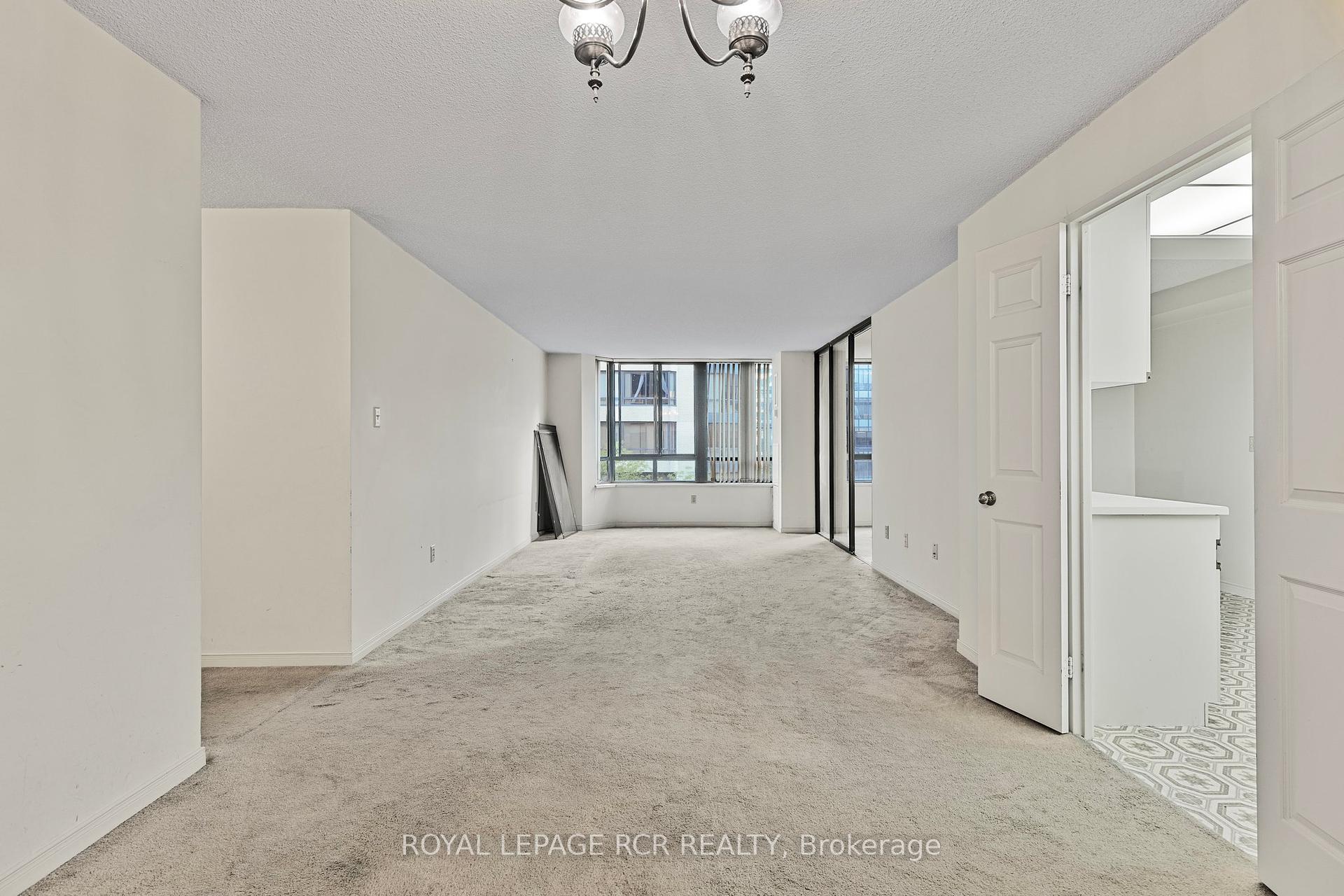 2 Bedrooms Condo at 195 St Patrick, Toronto For sale
