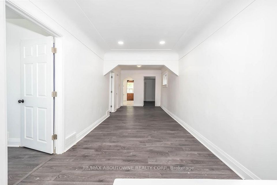 126 HARMONY Avenue, Hamilton, ON L8H 4Y3