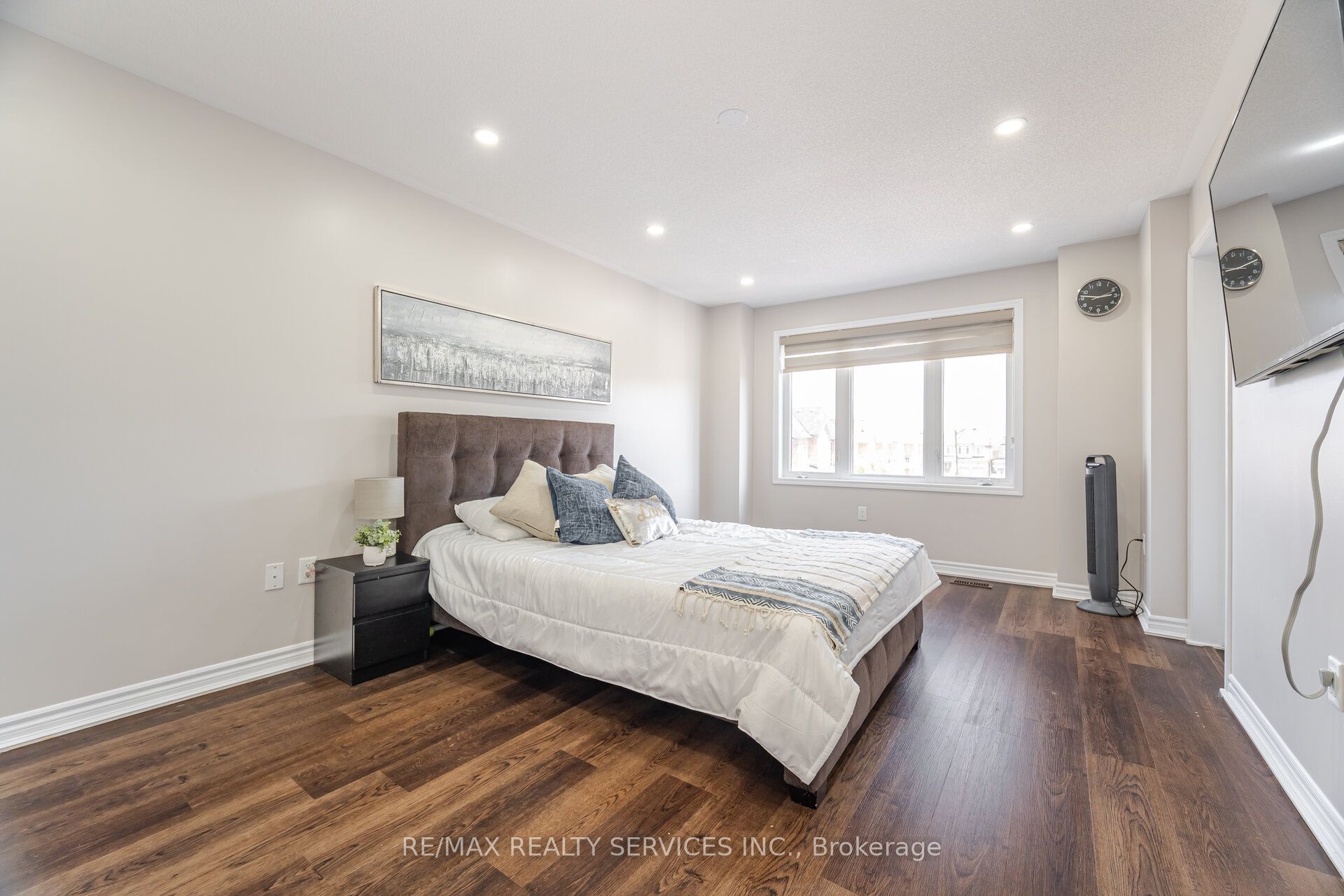 27 Phyllis Drive