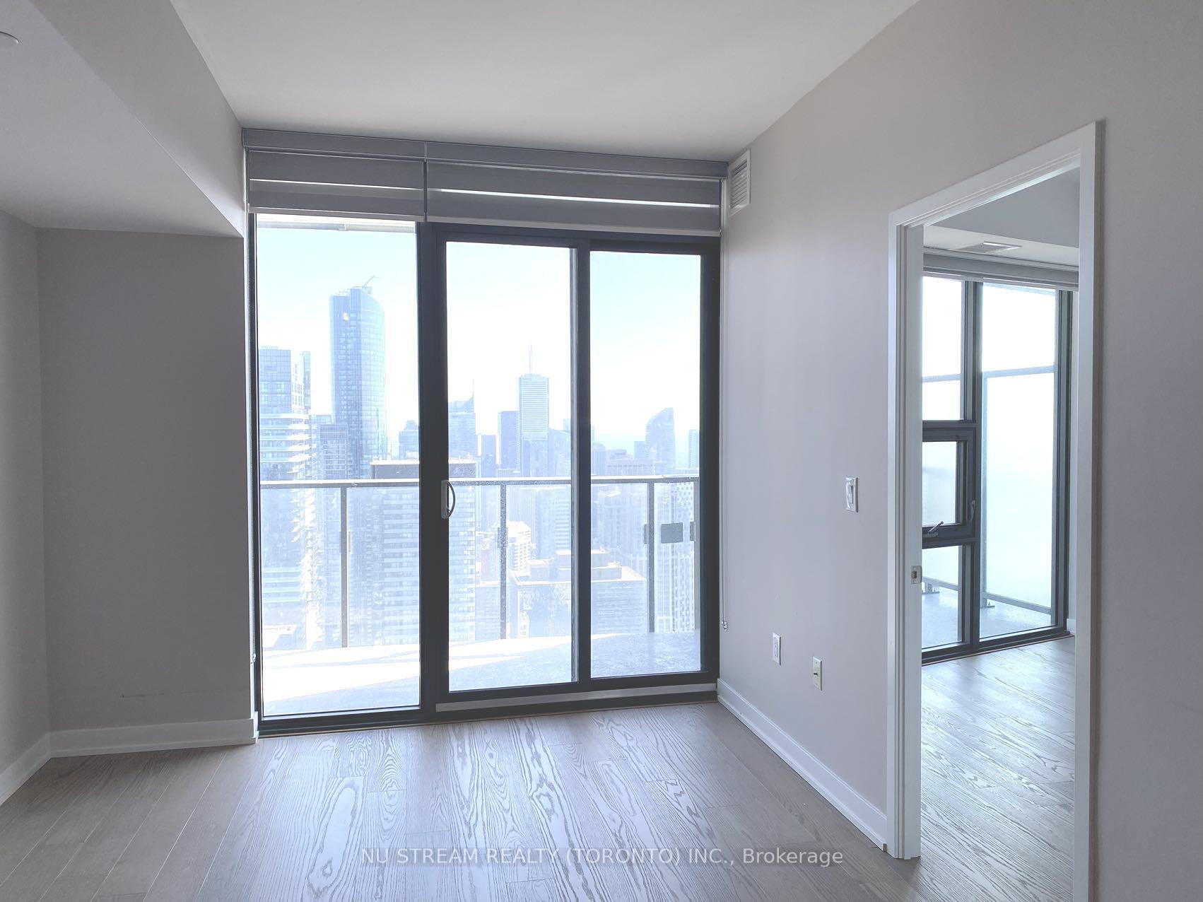 2 Bedrooms Condo at 11 Wellesley, Toronto For sale