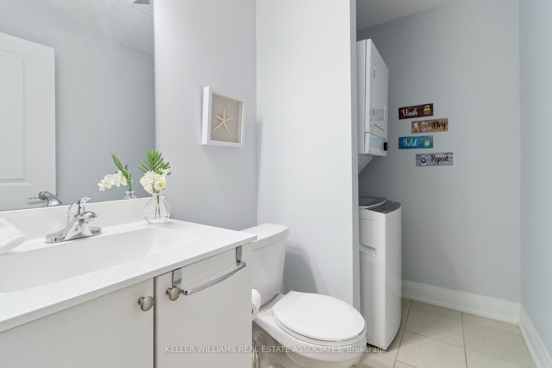2 Bedrooms Condo at 5289 Highway 7, Vaughan For sale