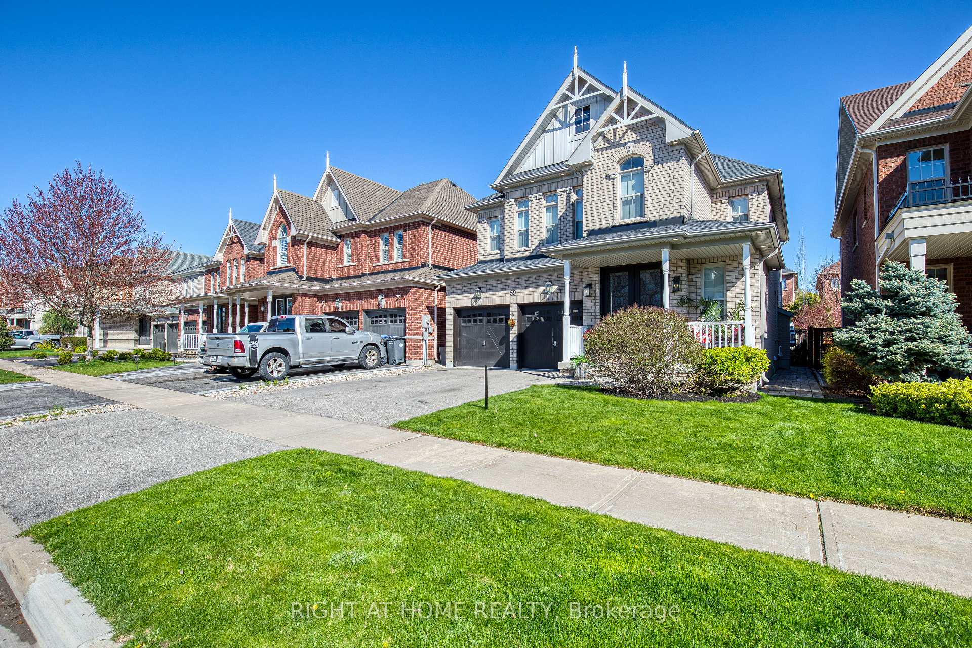 59 Paisley Green Avenue, Caledon, ON L7C 3R9