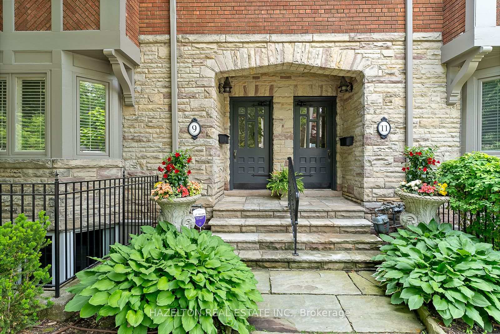 3 Bedrooms Condo at 9 Clarendon, Toronto For sale