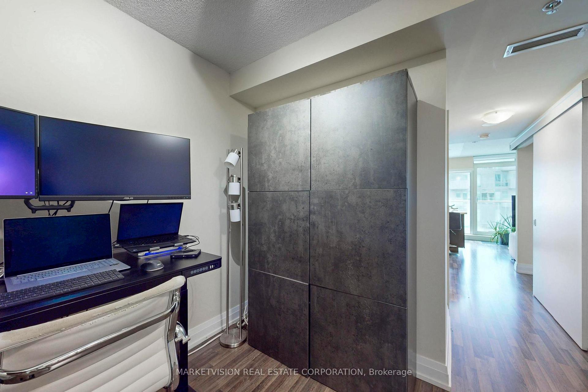 2 Bedrooms Condo at 565 Wilson,  Toronto For sale