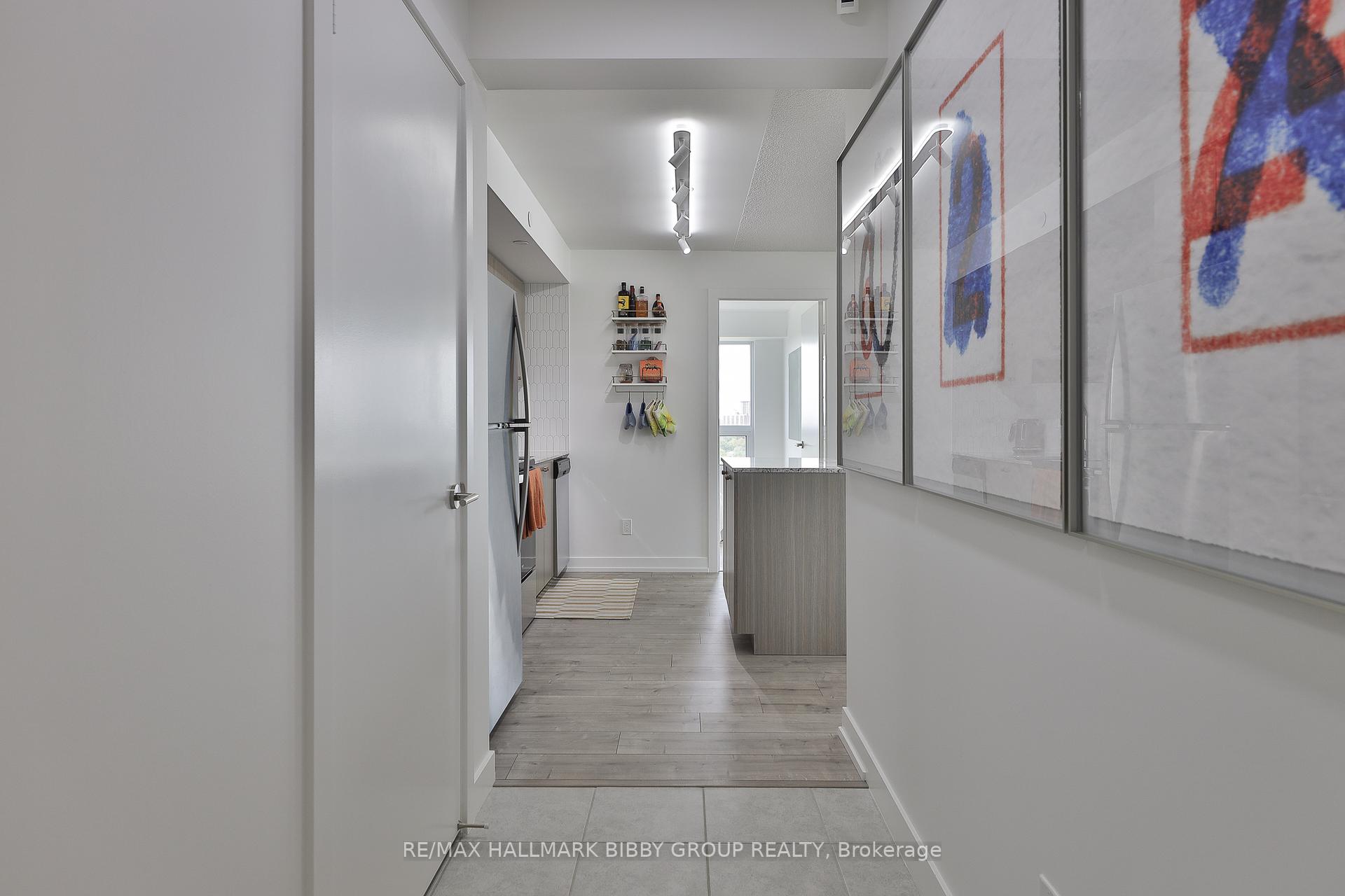 3 Bedrooms Condo at 10 Wilby, Toronto For sale