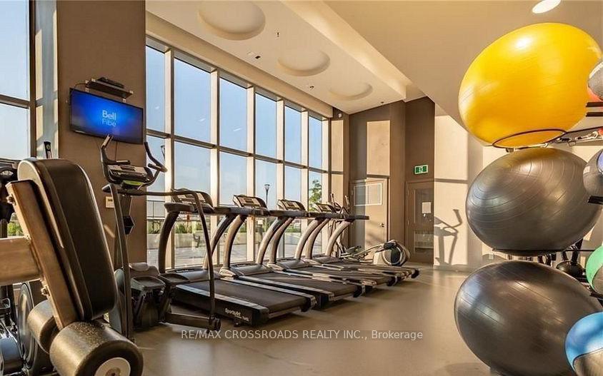 2 Bedrooms Condo at 2093 Fairview,  Burlington For sale