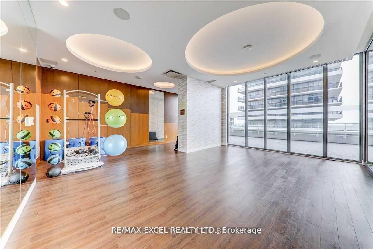 2 Bedrooms Condo at 70 Annie Craig, Toronto For sale