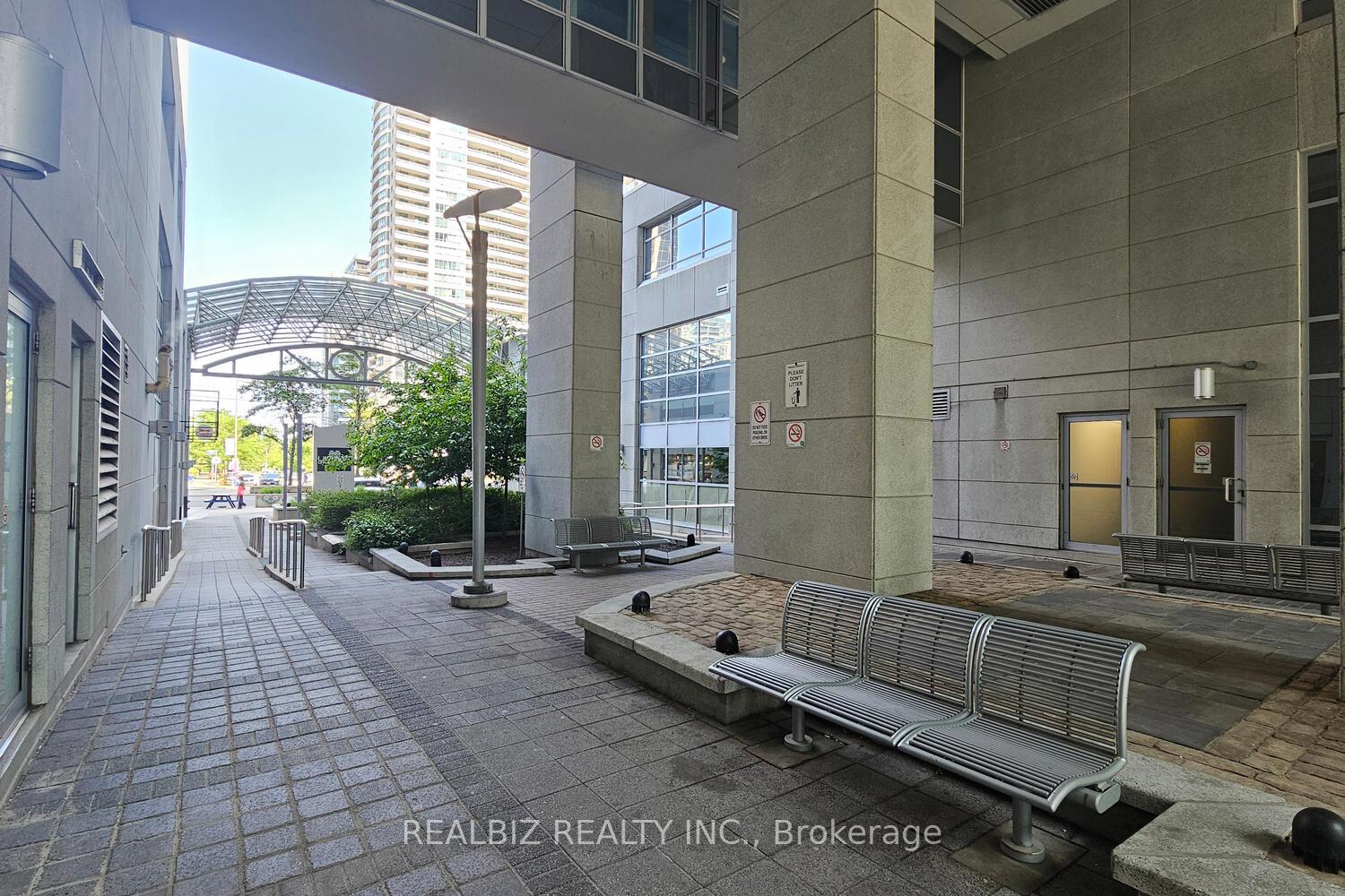 3 Bedrooms Condo at 4968 Yonge, Toronto For sale