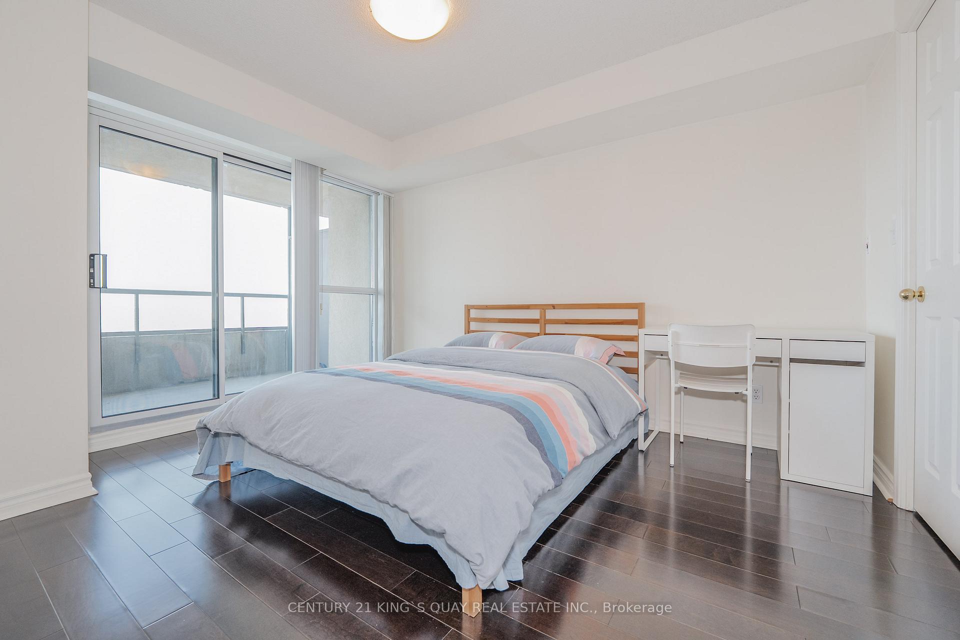 3 Bedrooms Condo at 18 Spring Garden, Toronto For sale