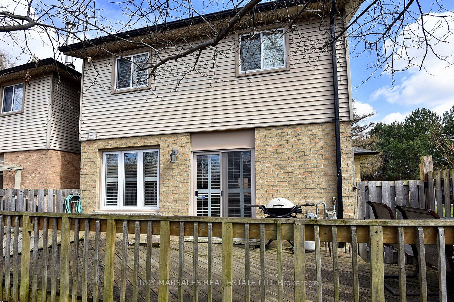 3 Bedrooms Condo at 644 Upper Paradise,  Hamilton For sale