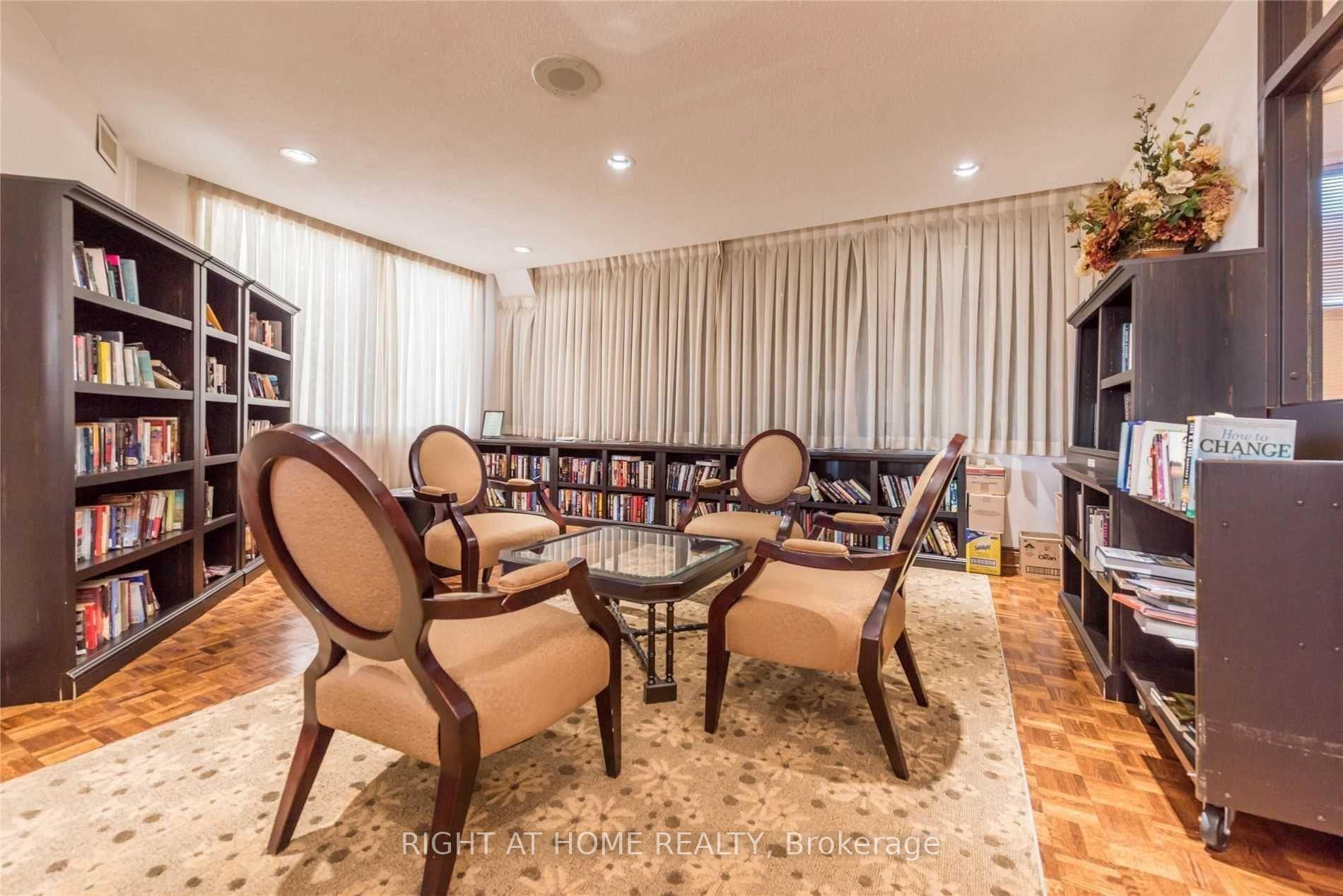 2 Bedrooms Condo at 296 Mill, Toronto For sale