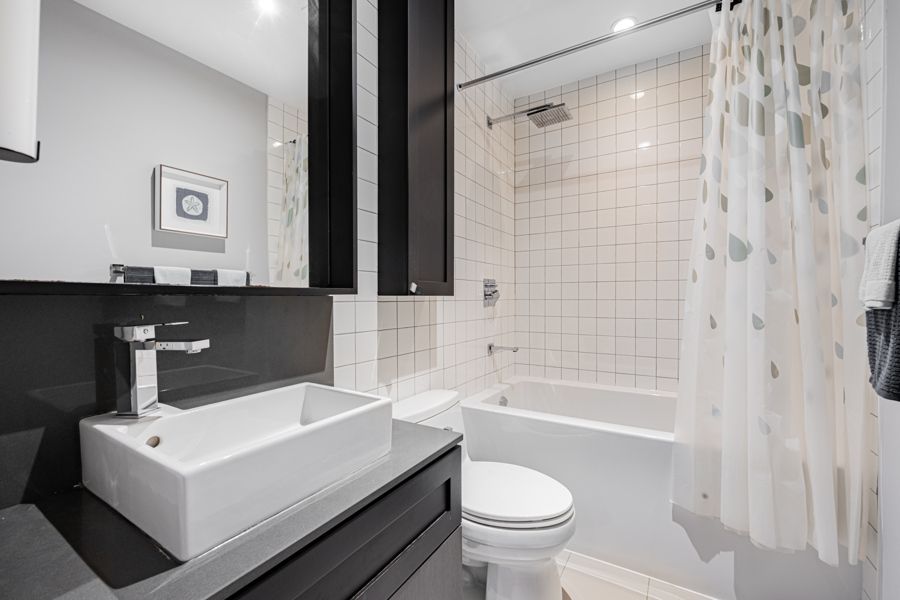 783 Bathurst Street 413
