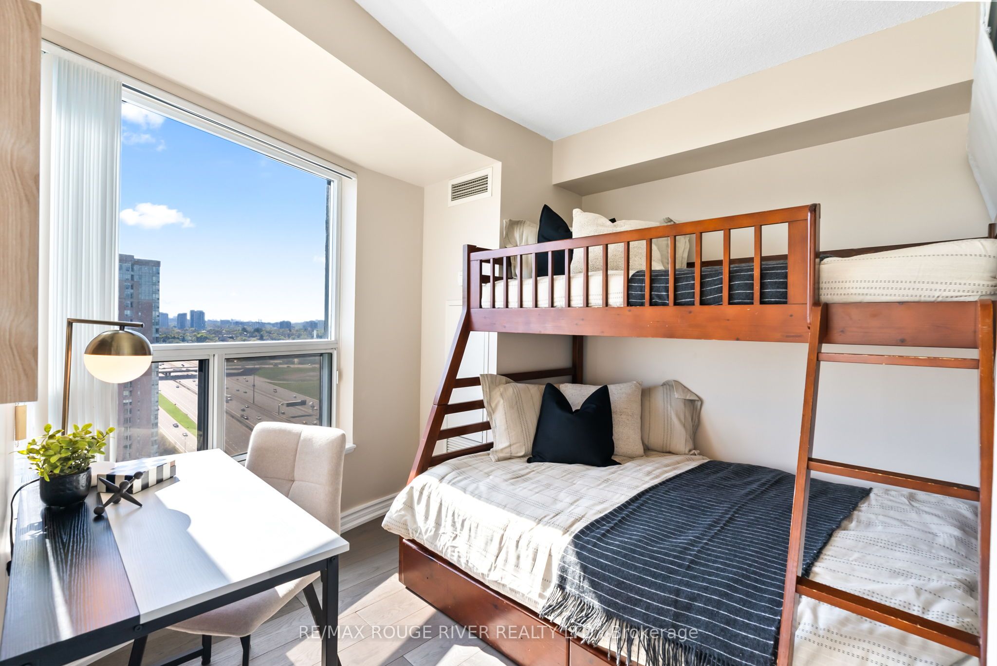 36 Lee Centre Drive, #2610