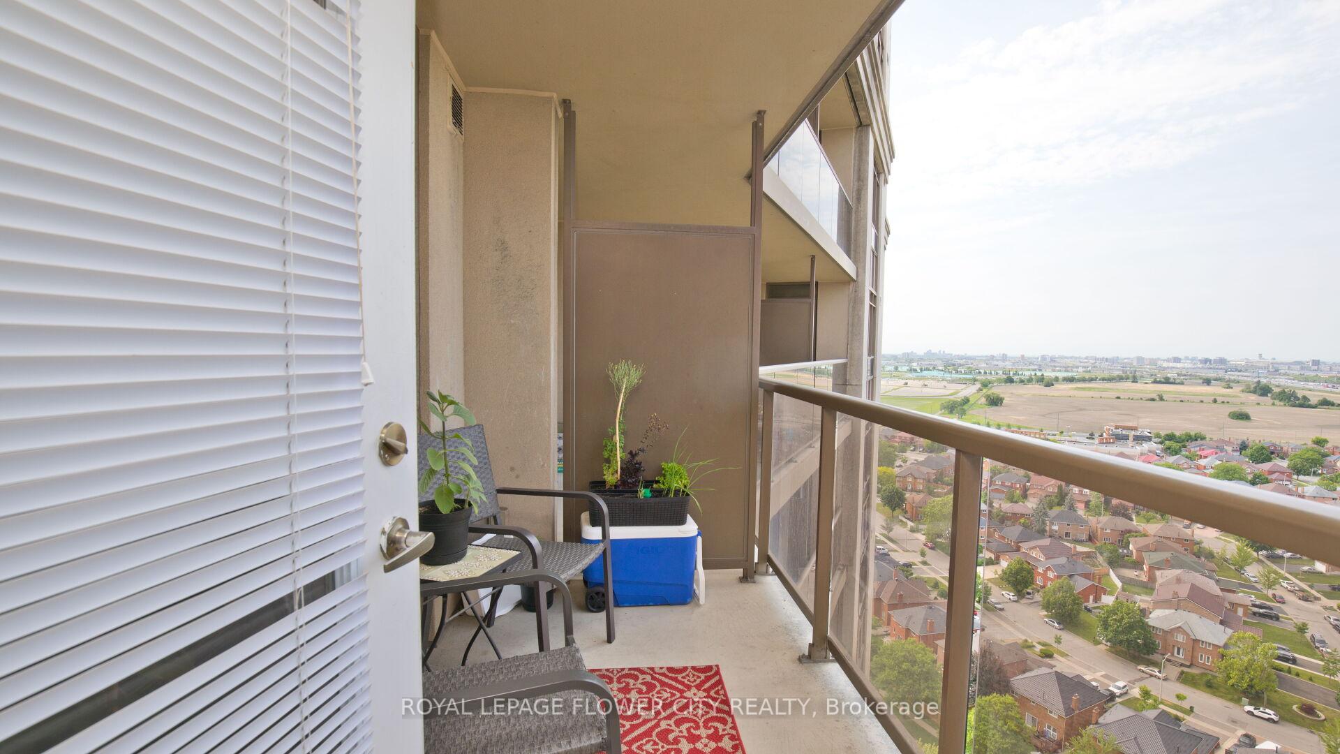 2 Bedrooms Condo at 700 Humberwood, Toronto For sale