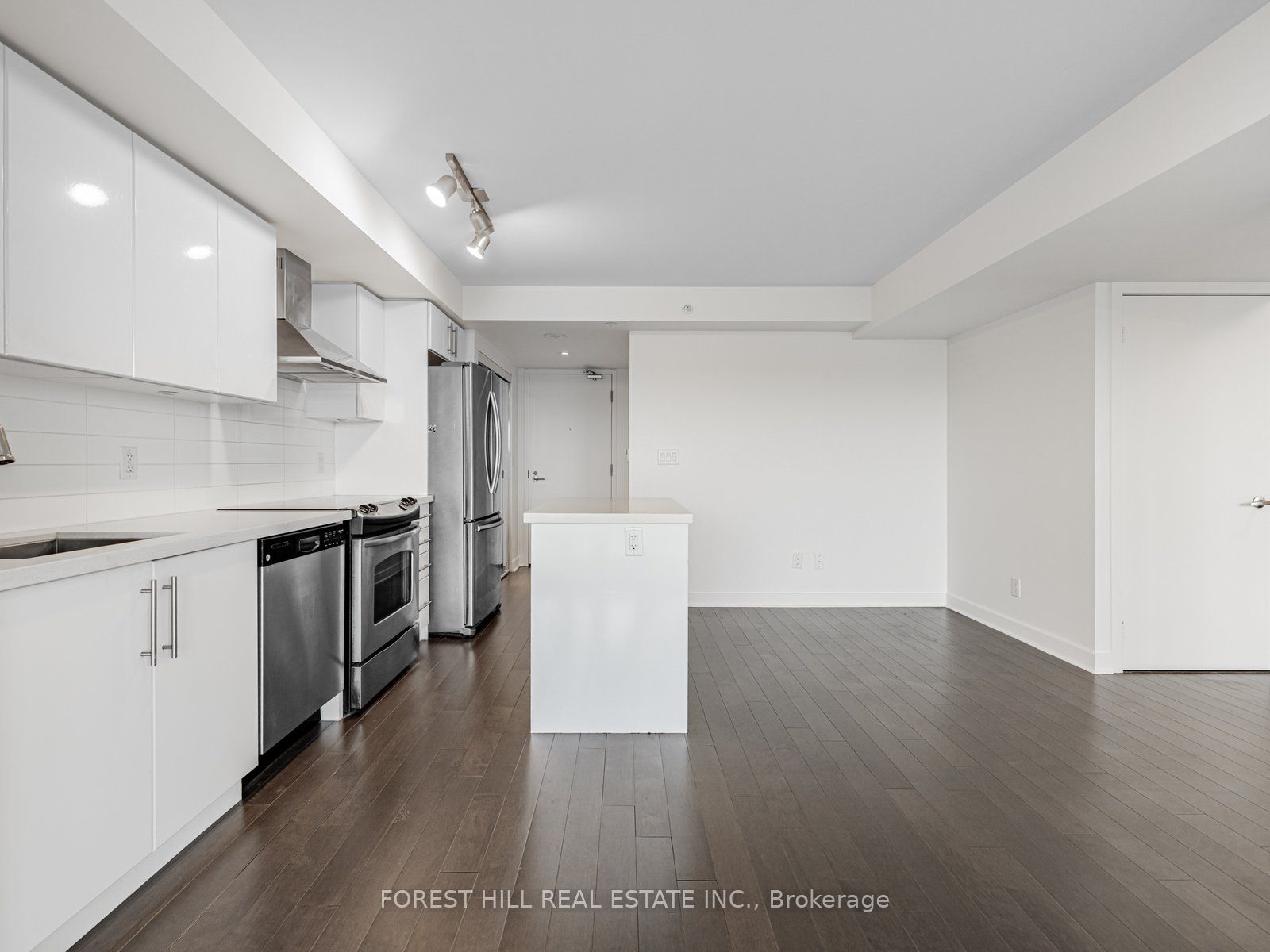 58 Orchard View Boulevard, #510