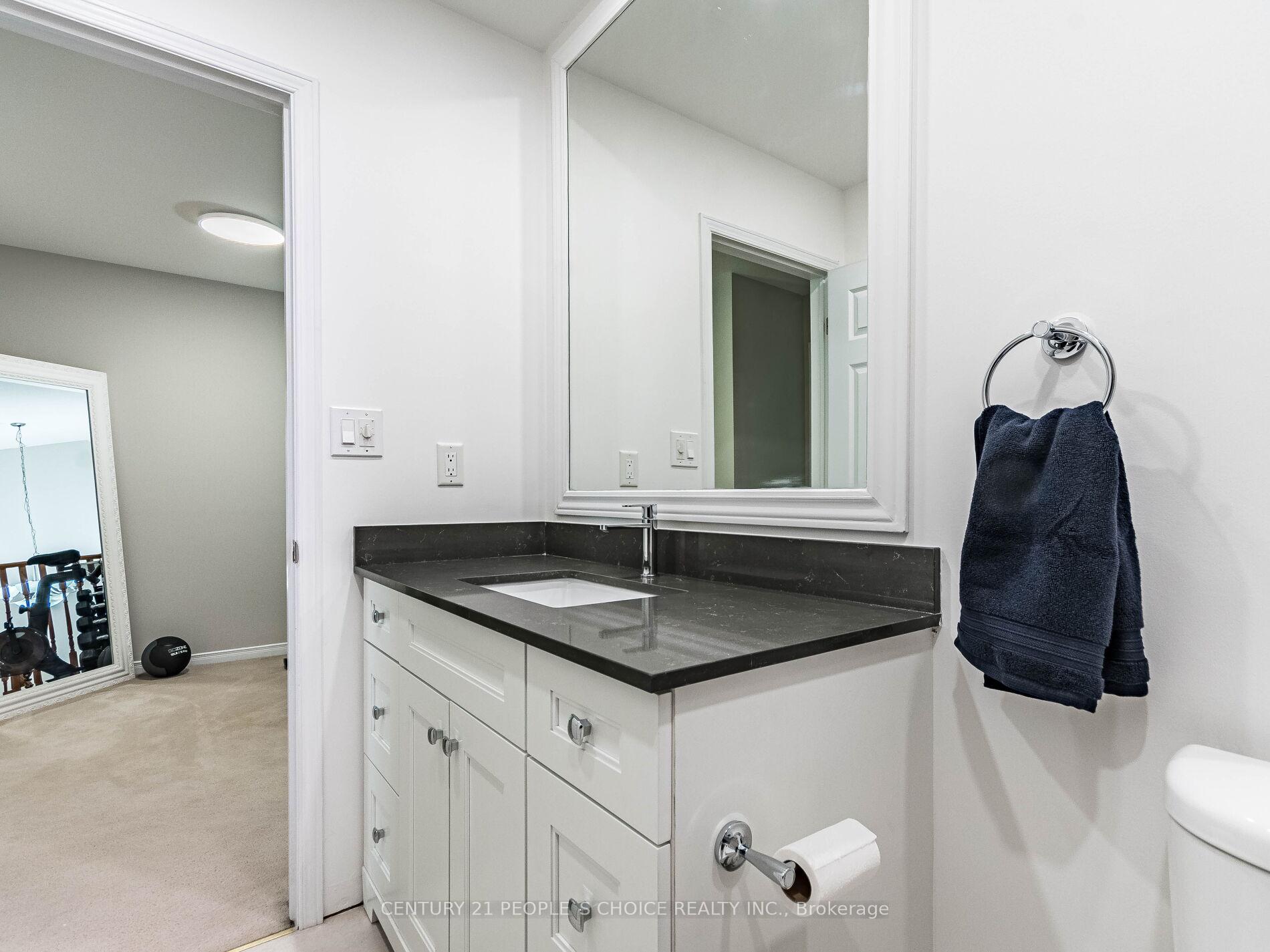 3 Bedrooms Condo at 485 Green,  Hamilton For sale