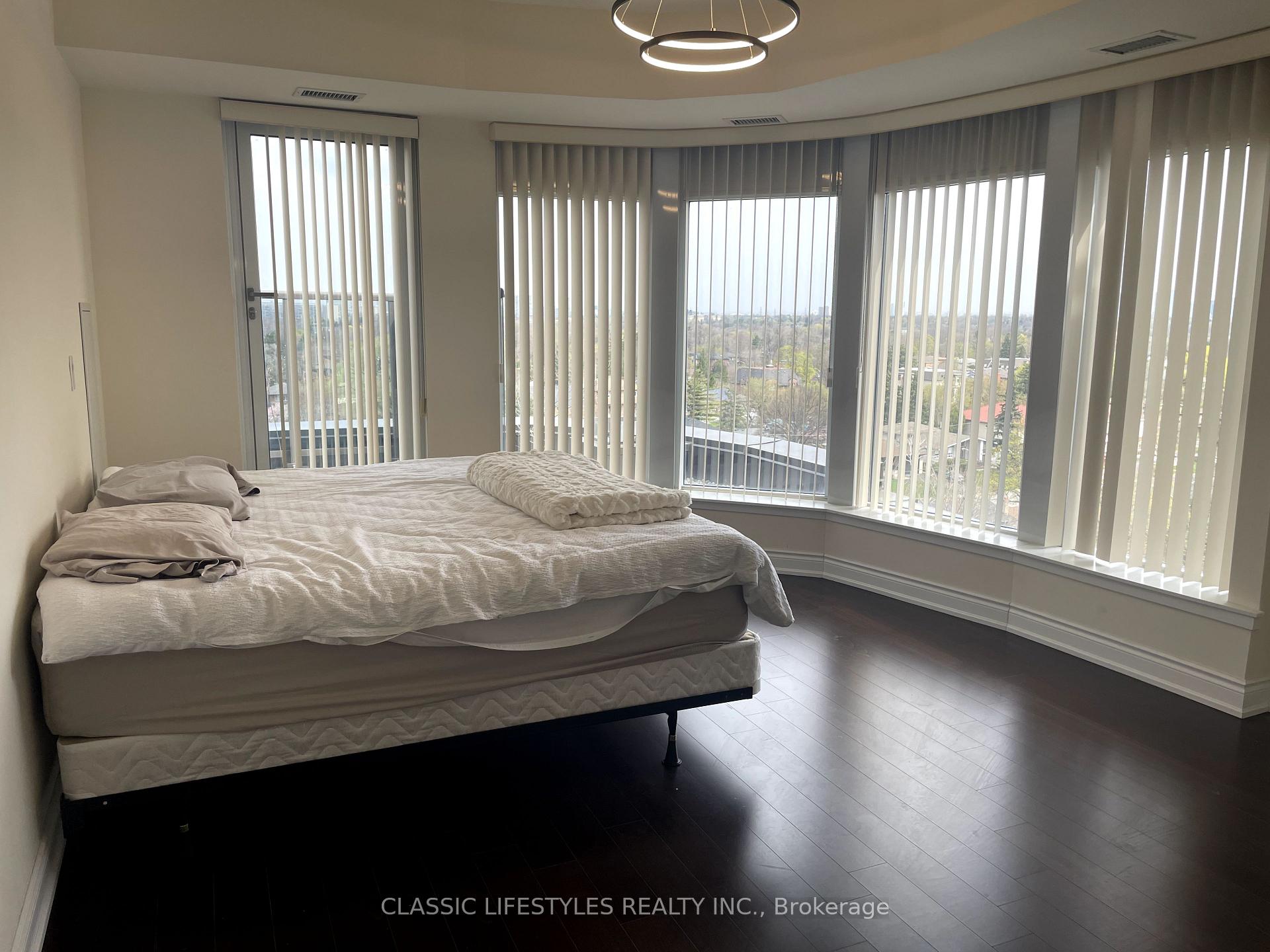 2 Bedrooms Condo at 760 Sheppard,  Toronto For sale