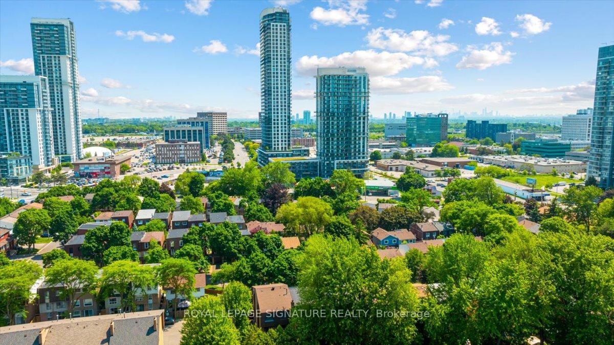 3 Bedrooms Condo at 86 Wagon Trailway, Toronto For sale