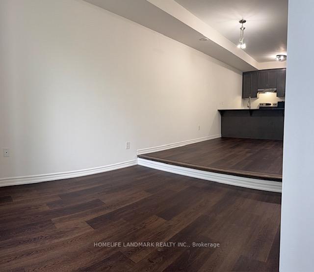 3 Bedrooms Condo at 15 Heron Park, Toronto For sale