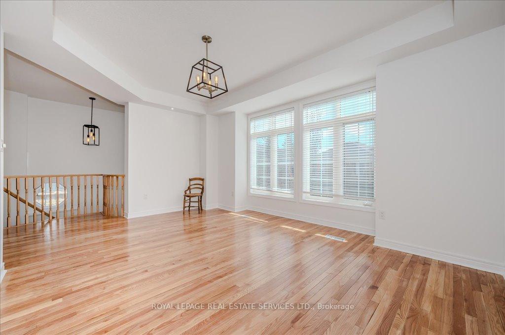 3 Bedrooms Condo at 1267 Dorval, Oakville For sale