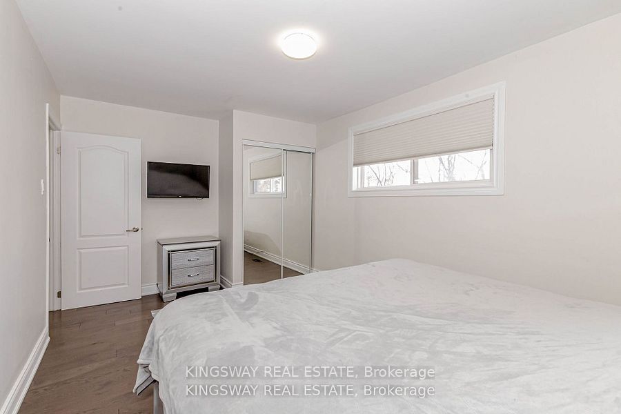 1395 Tyneburn Crescent