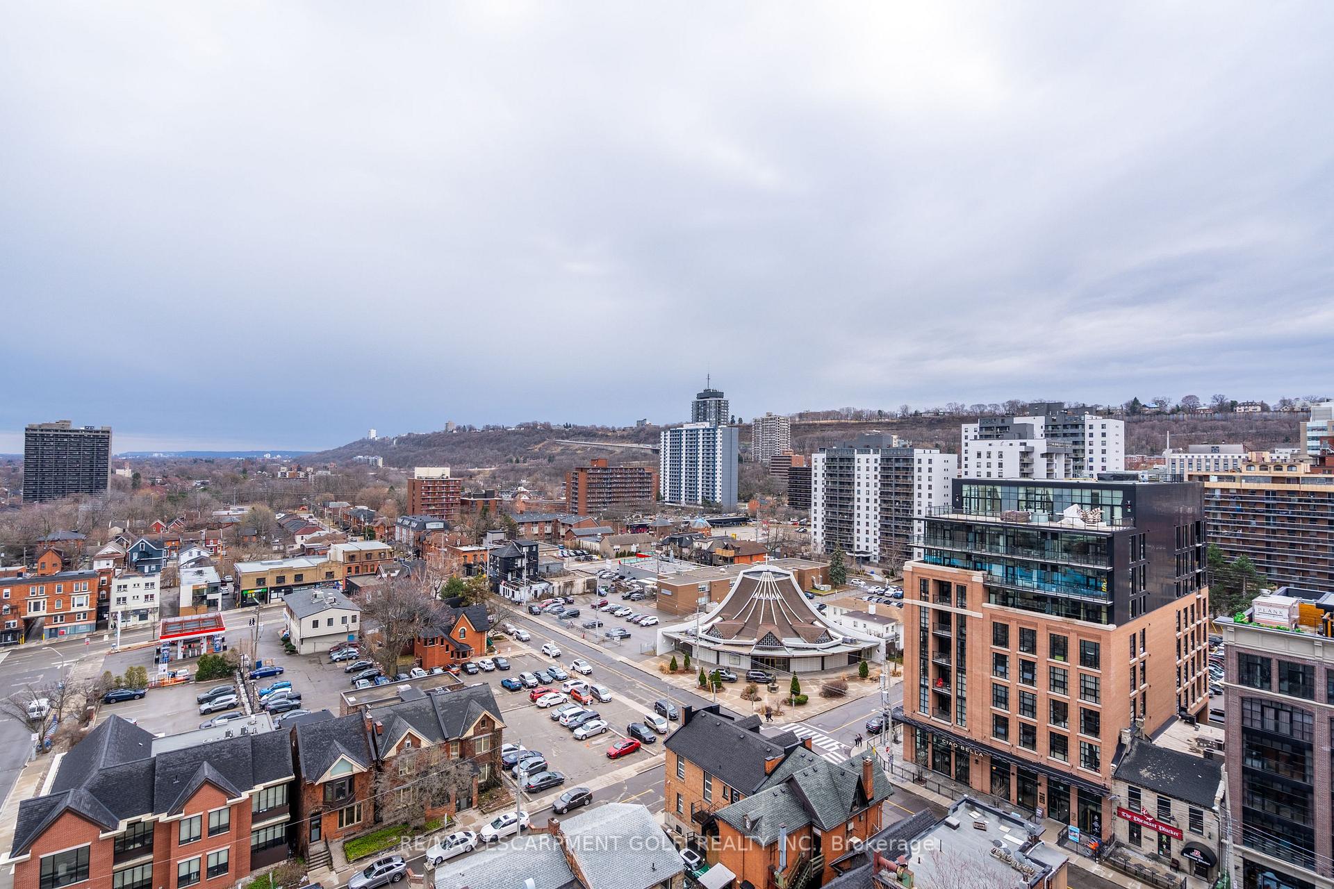 2 Bedrooms Condo at 135 James, Hamilton For sale