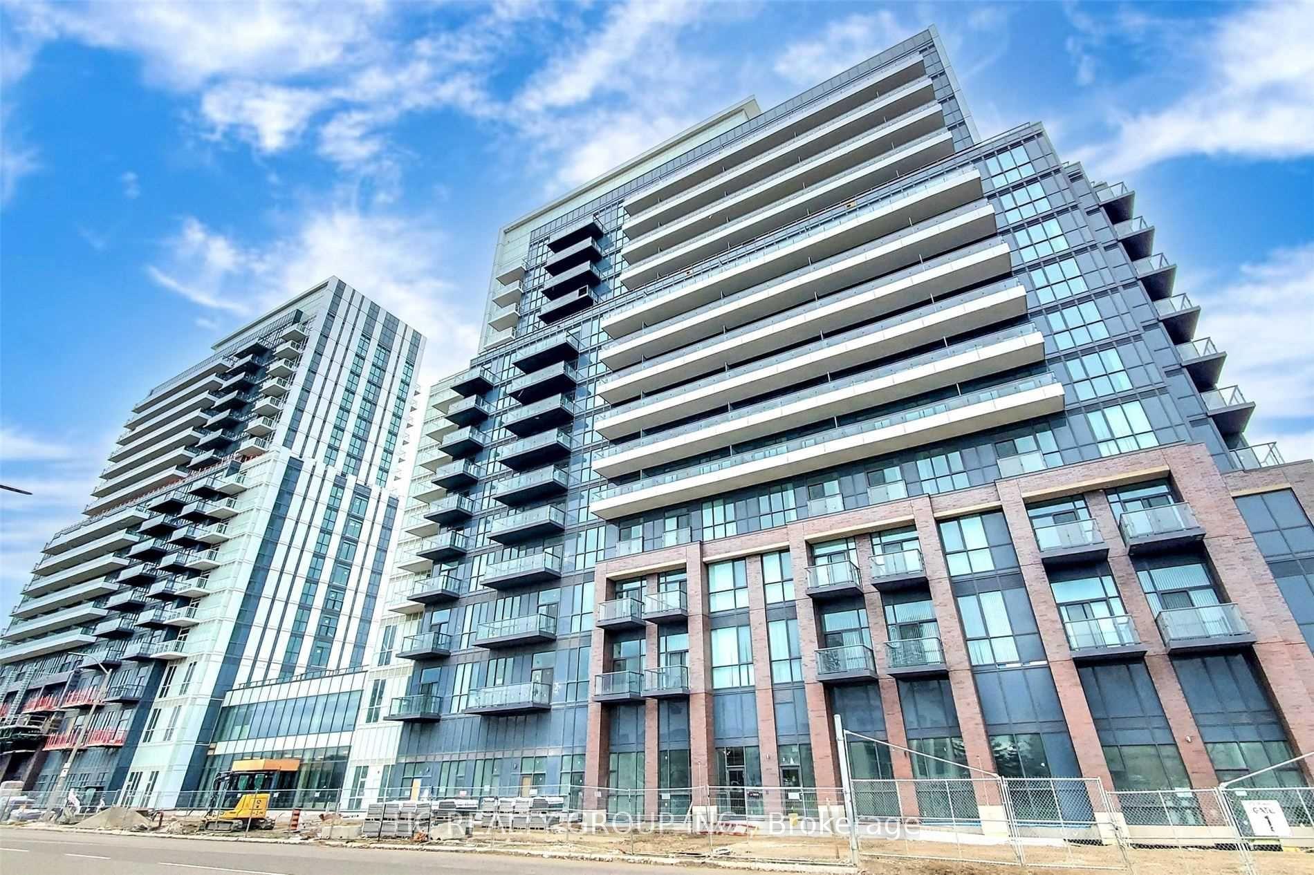 2 Bedrooms Condo at 10 Honeycrisp, Vaughan For sale