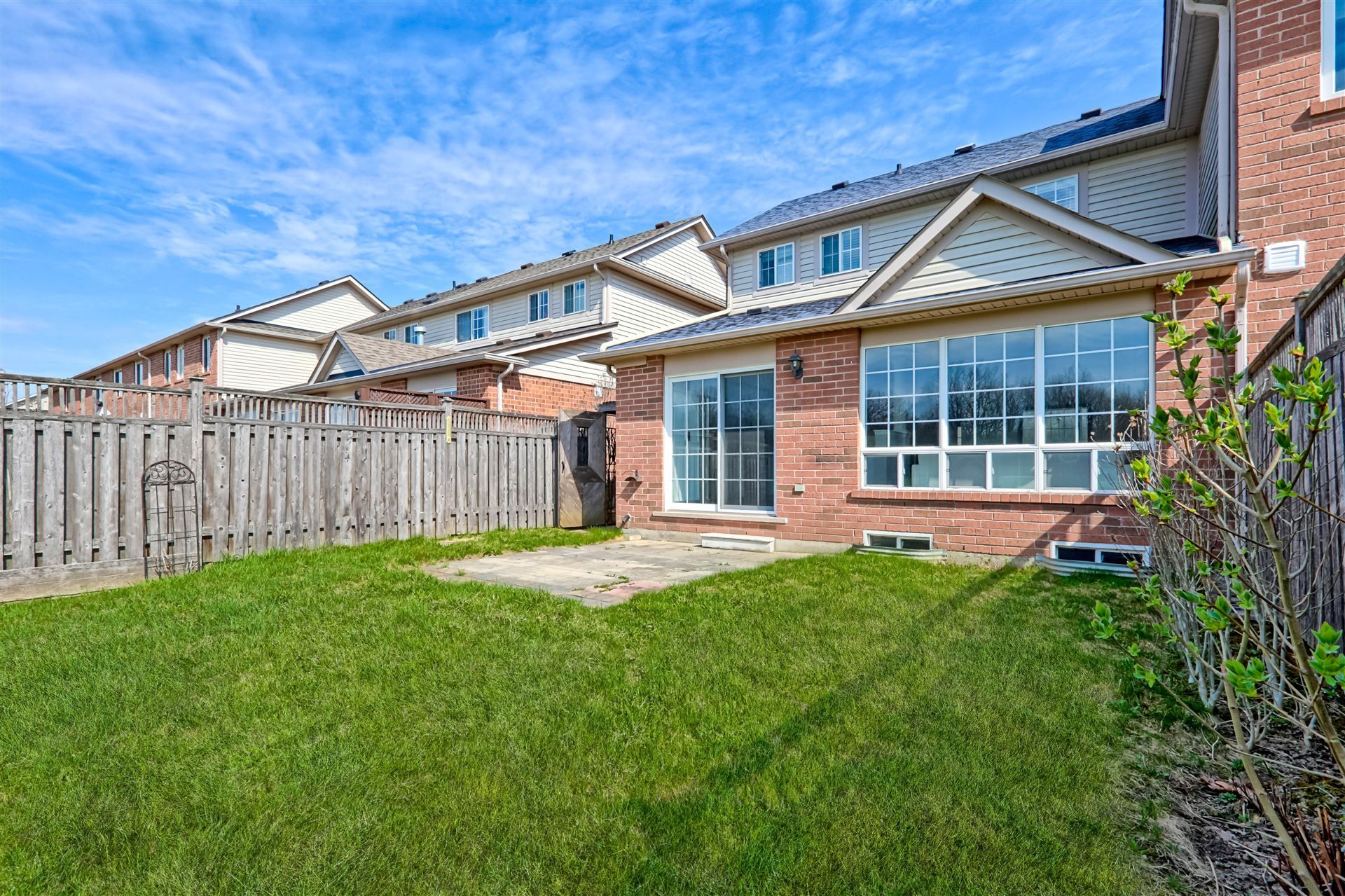 834 Mckay Crescent
