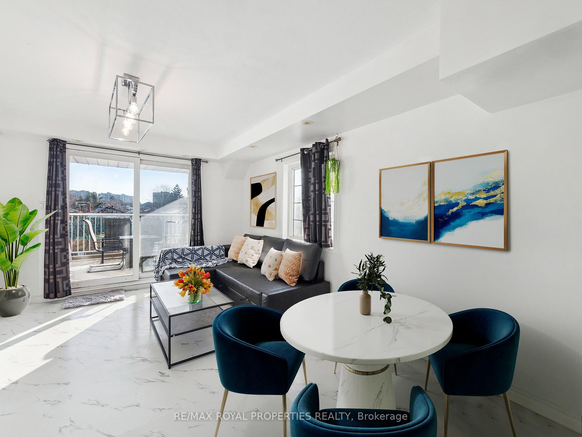 3 Bedrooms Condo at 593 Kennedy,  Toronto For sale