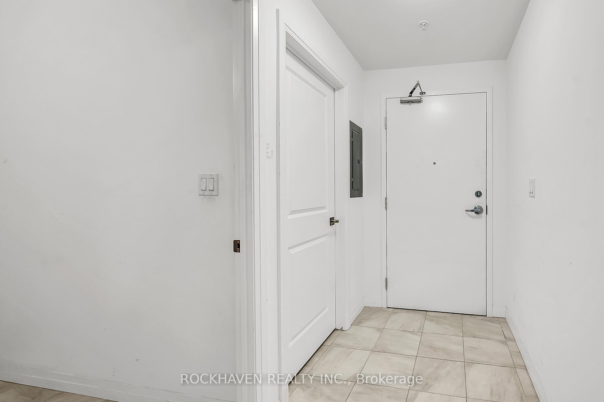 3 Bedrooms Condo at 5 Hamilton, Hamilton For sale