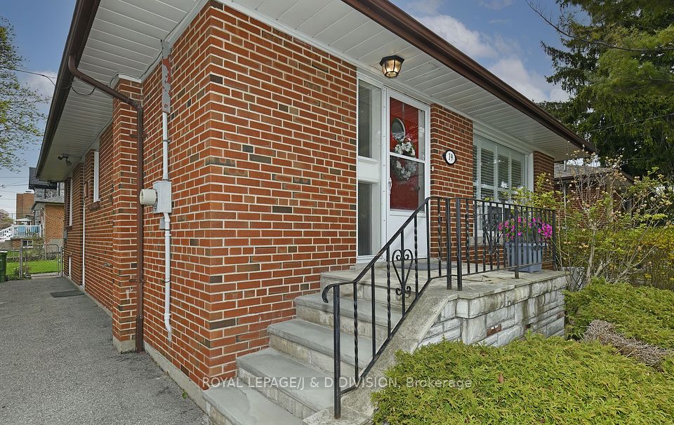 19 Brian Avenue, Toronto, ON M1R 3J1