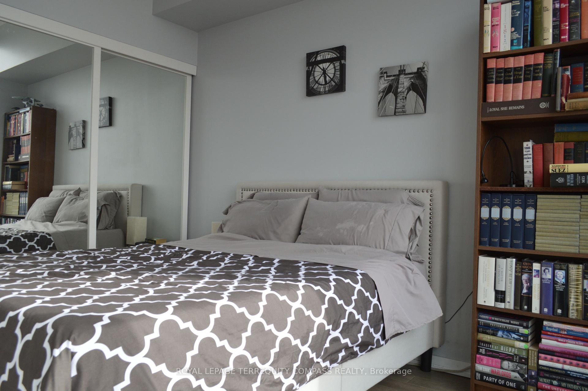 1 Bedroom Condo at 105 The Queensway,  Toronto For sale