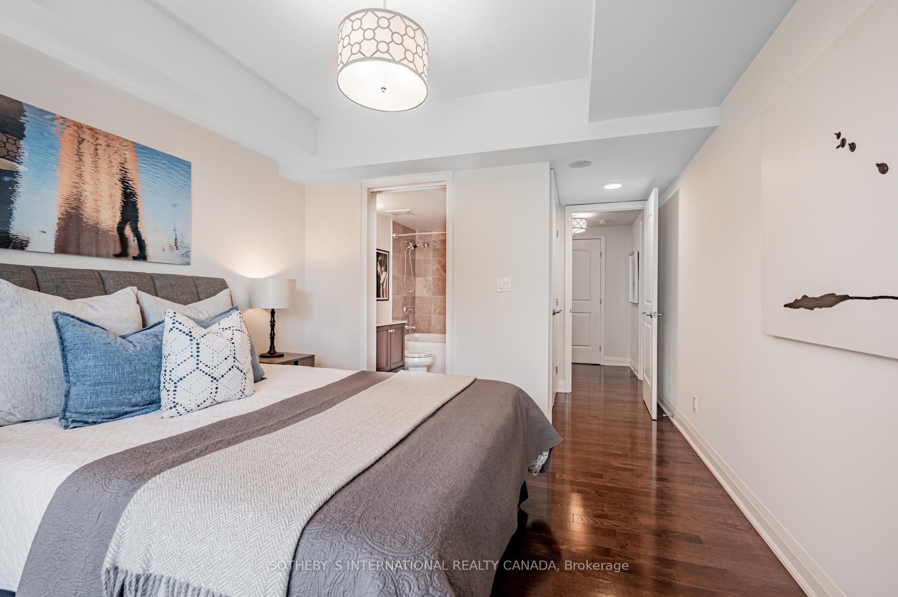 2 Bedrooms Condo at 1 Bedford,  Toronto For sale