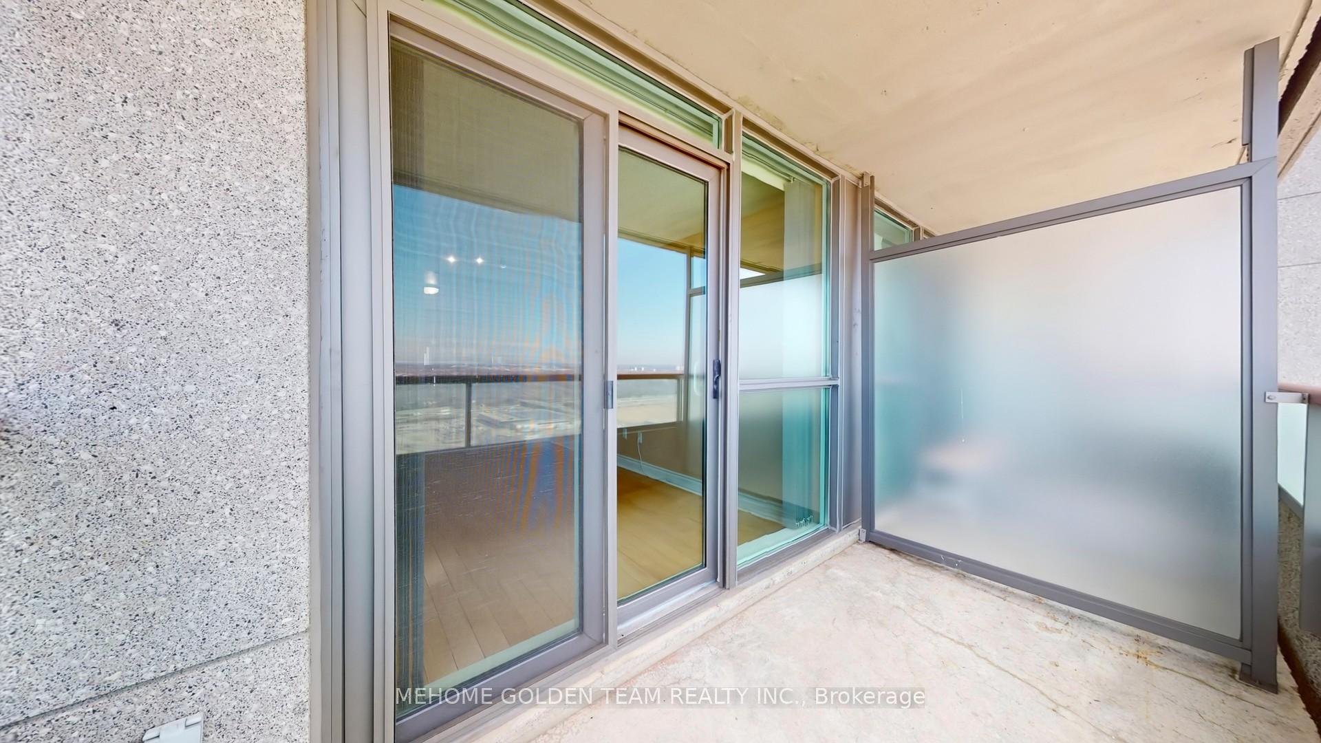 2 Bedrooms Condo at 50 Brian Harrison,  Toronto For sale