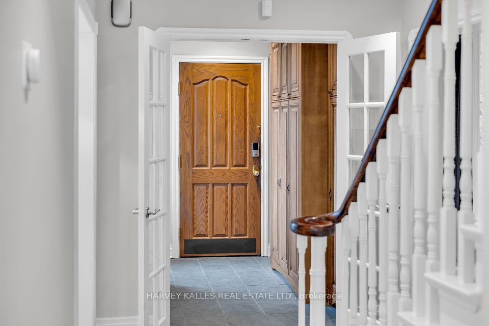 27 Peveril Hill S