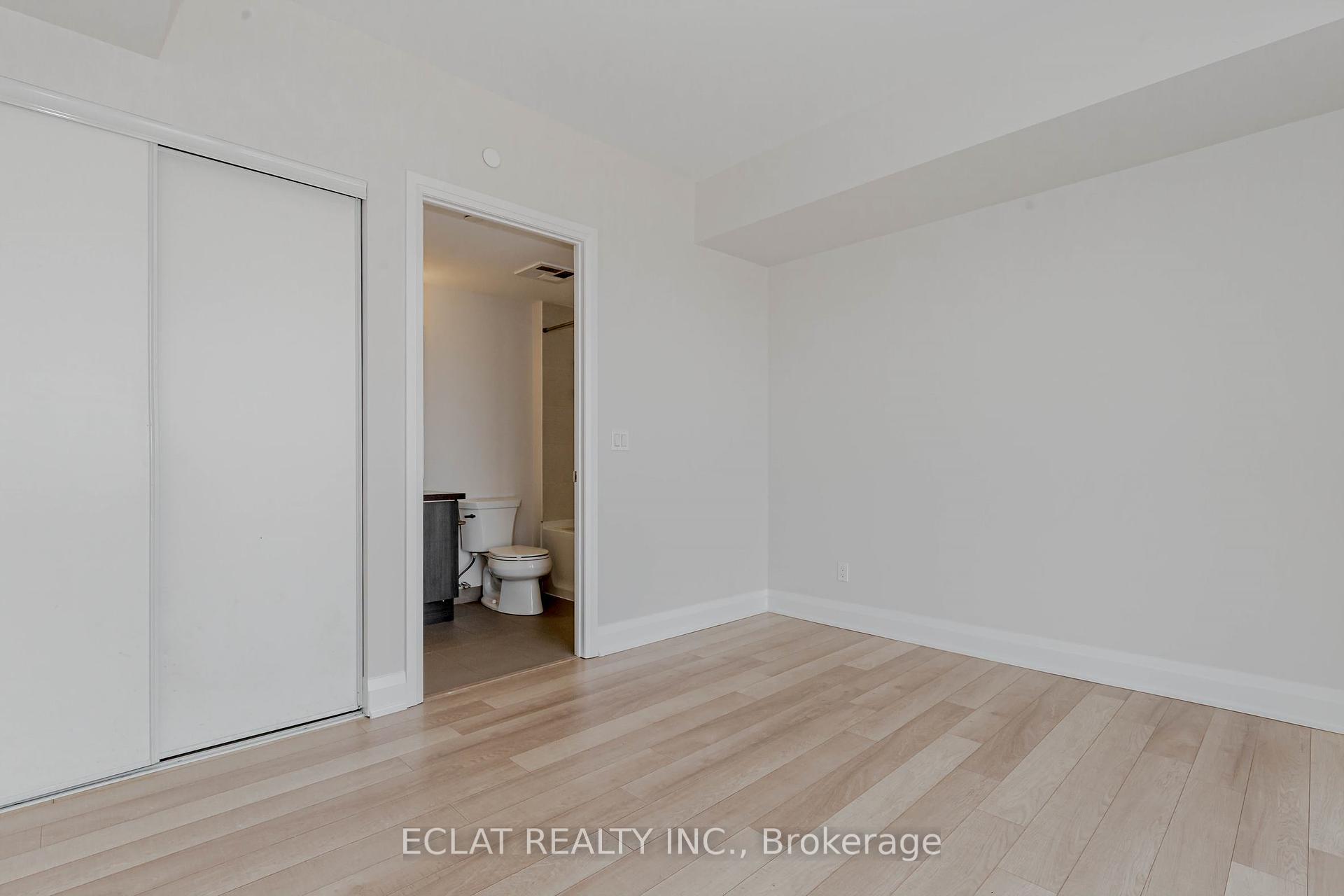 2 Bedrooms Condo at 16 McAdam, Toronto For sale