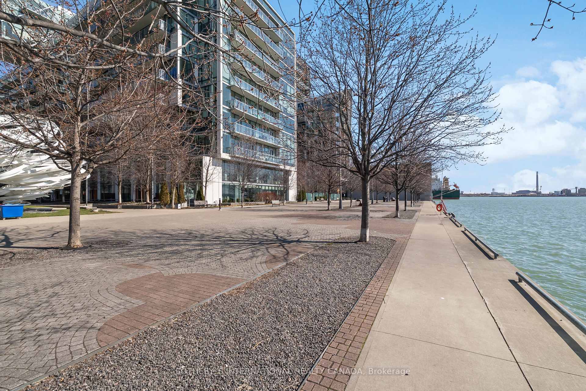 3 Bedrooms Condo at 39 Queens,  Toronto For sale
