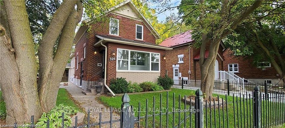 326 Victoria