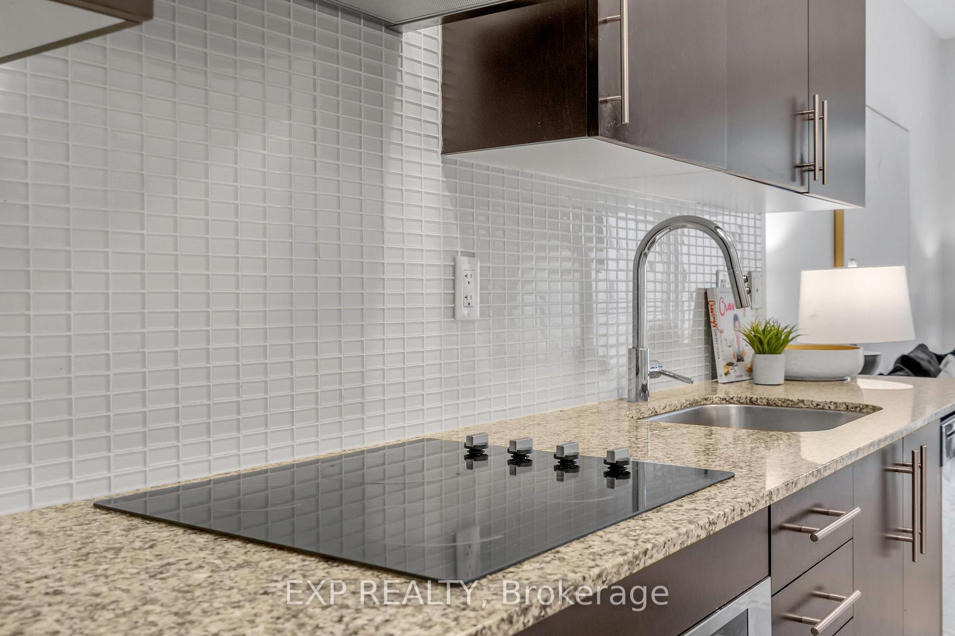 1 Bedroom Condo at 352 Front, Toronto For sale