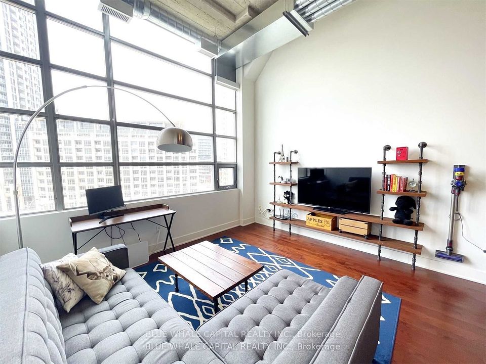 637 Lake Shore