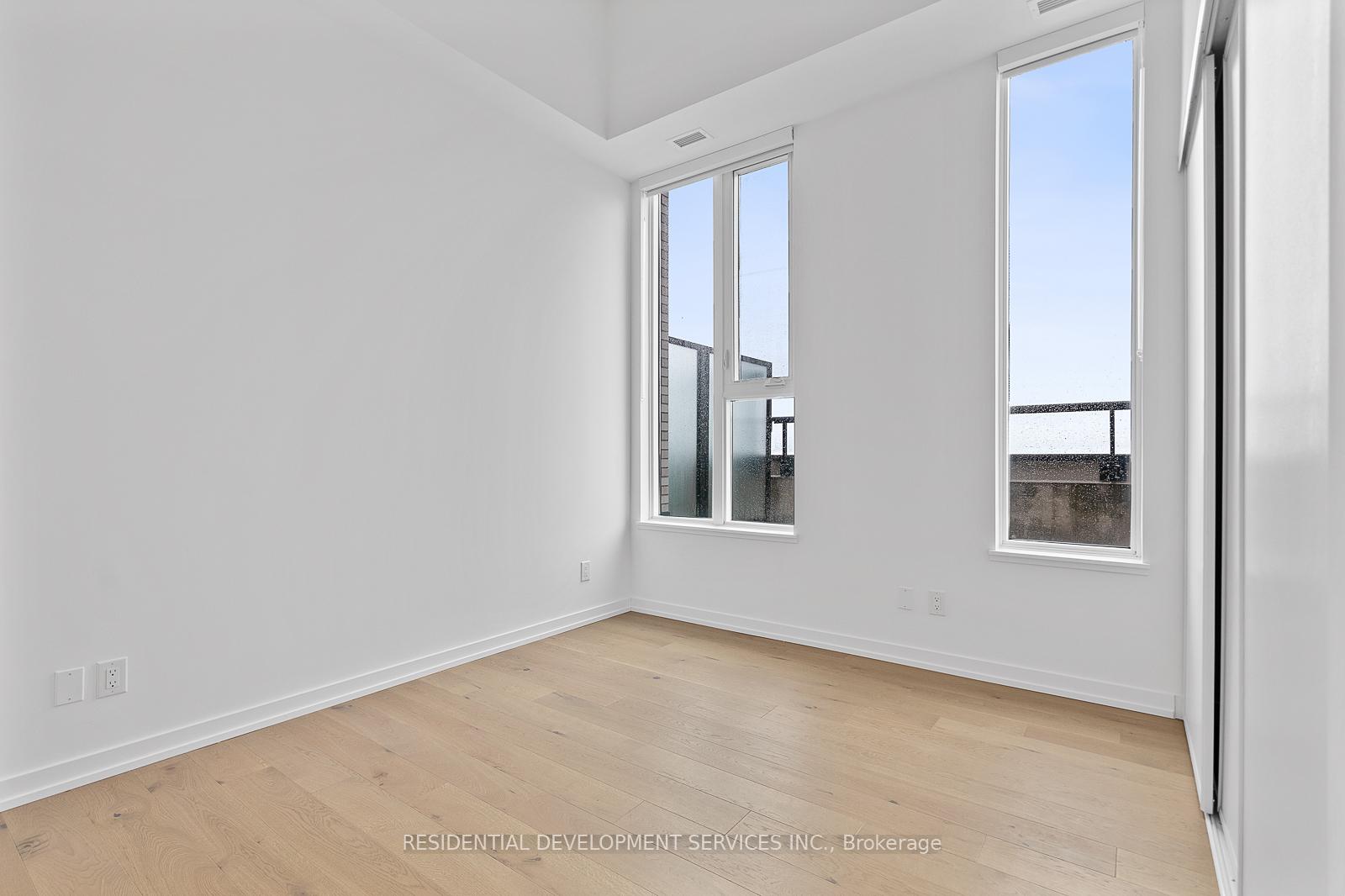 3 Bedrooms Condo at 3100 Keele,  Toronto For sale