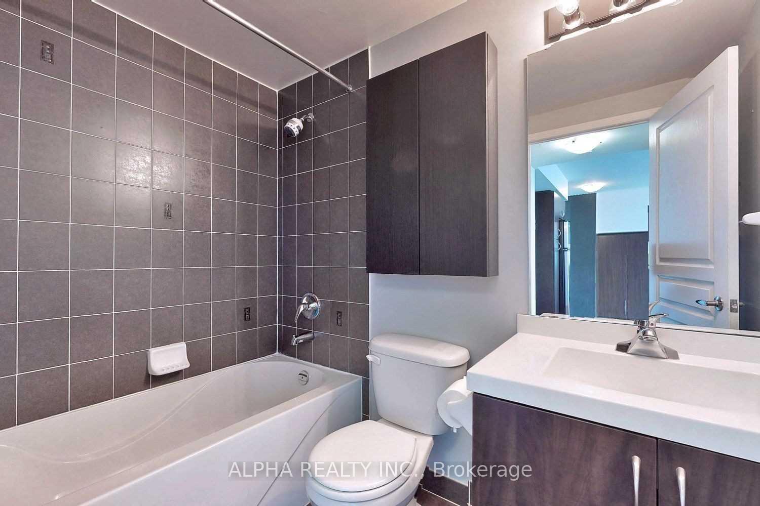2 Bedrooms Condo at 15 Legion,  Toronto For sale