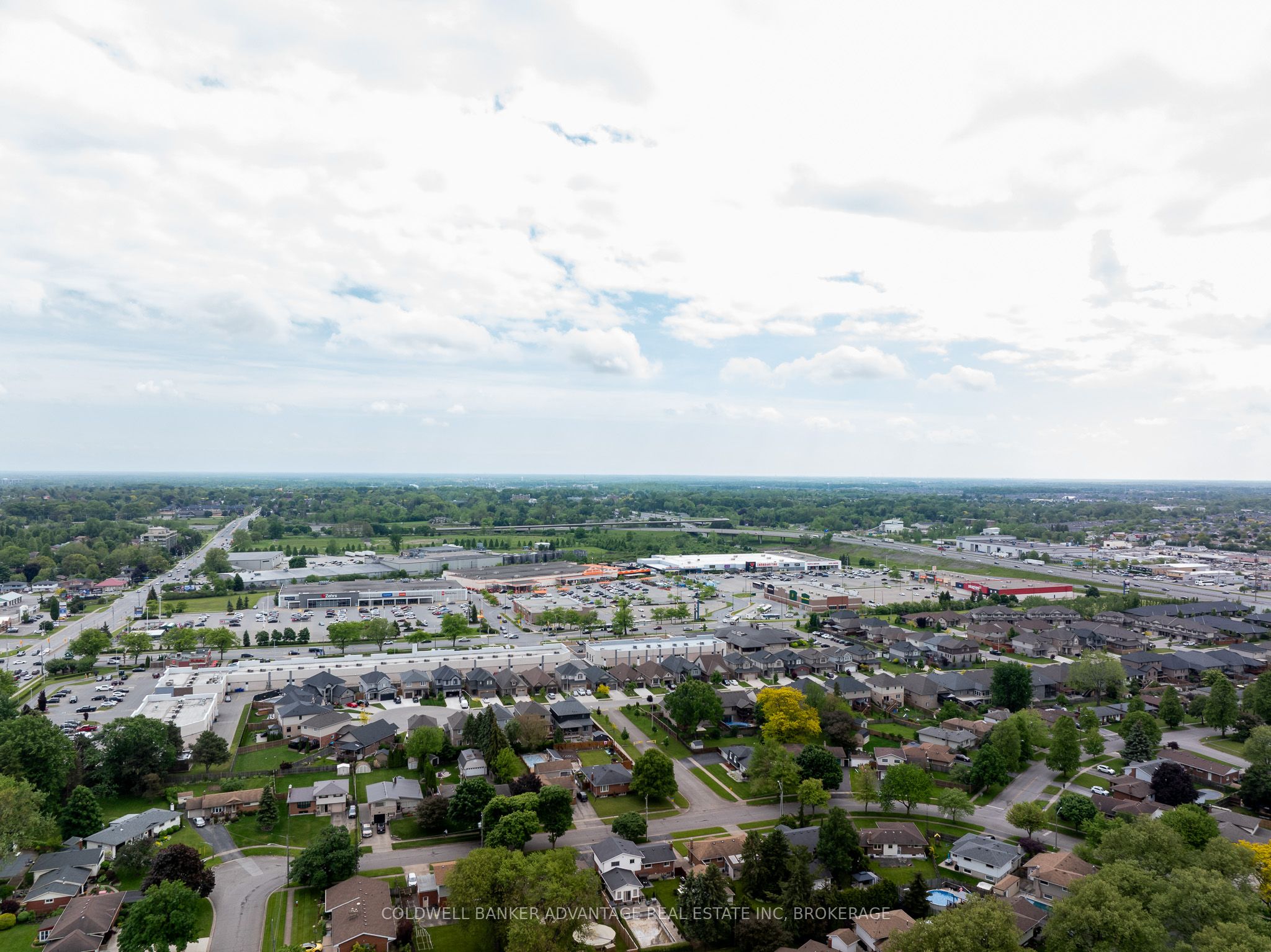 4504 Queensway Gardens N