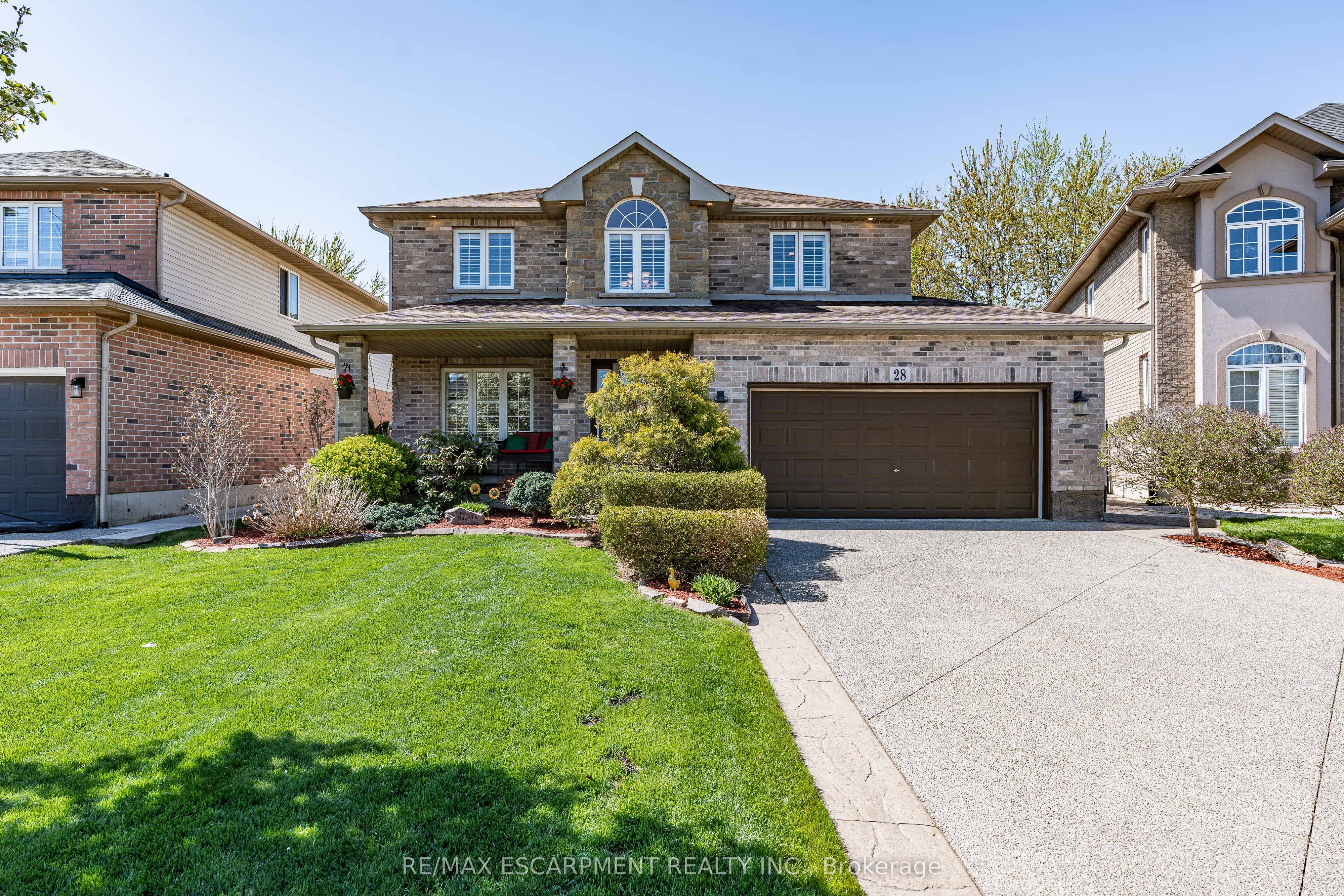 28 Edgecroft Crescent