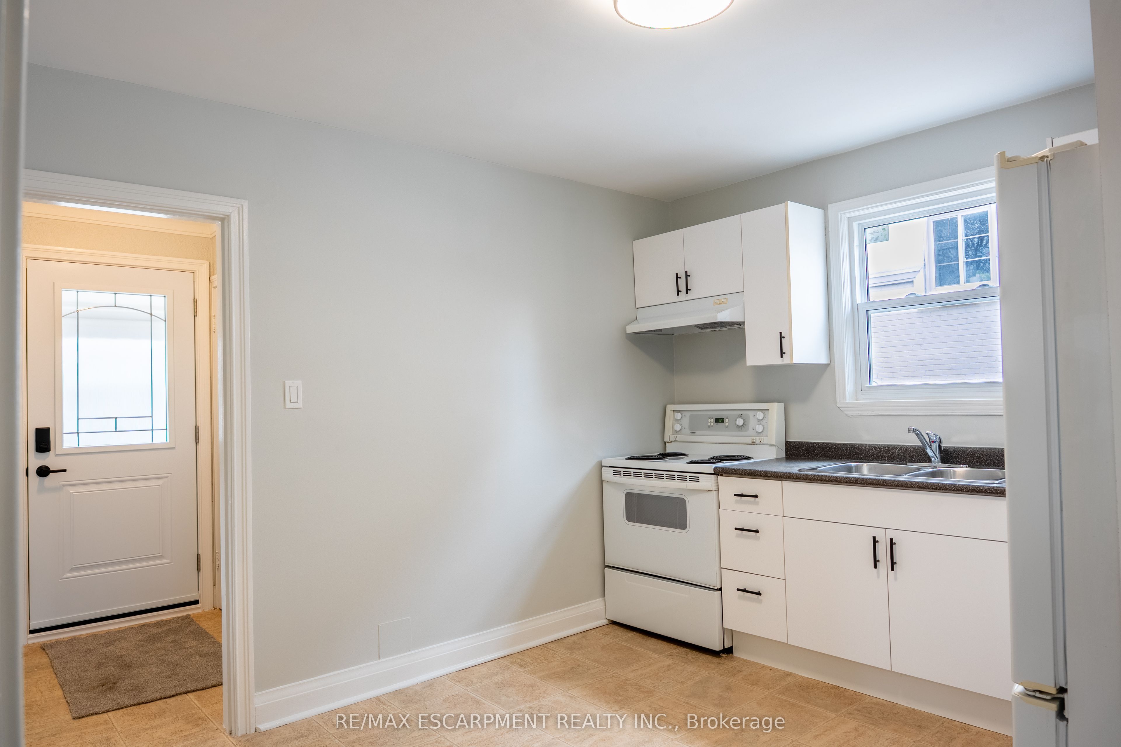 292 Bogert Avenue, #Main