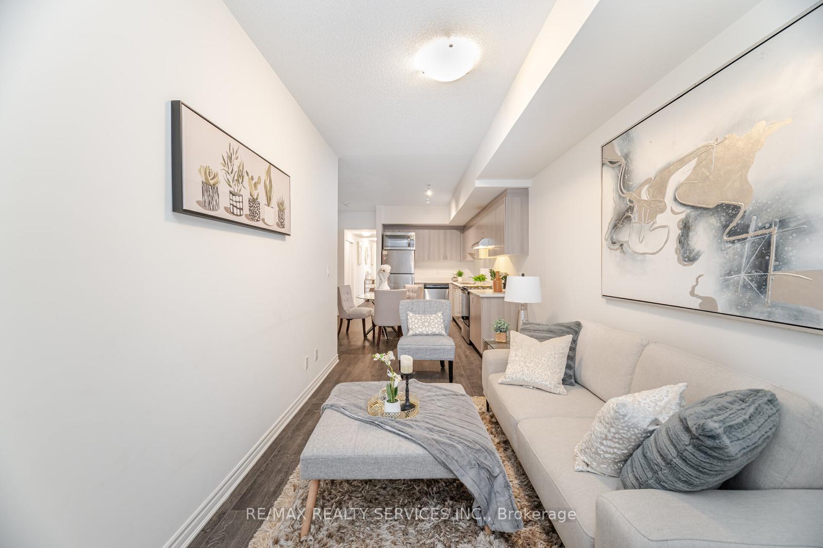 3 Bedrooms Condo at C-3 Falaise,  Toronto For sale