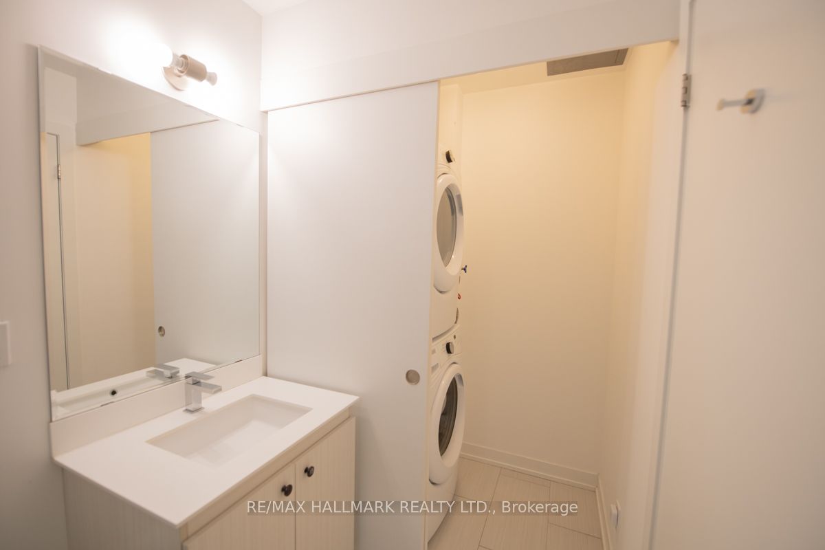 10 Willison Square, #602